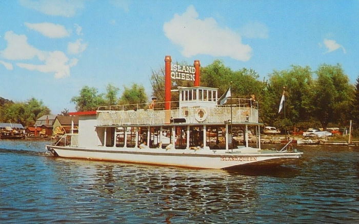 Star of Saugatuck Boat Cruises - Postcard (newer photo)